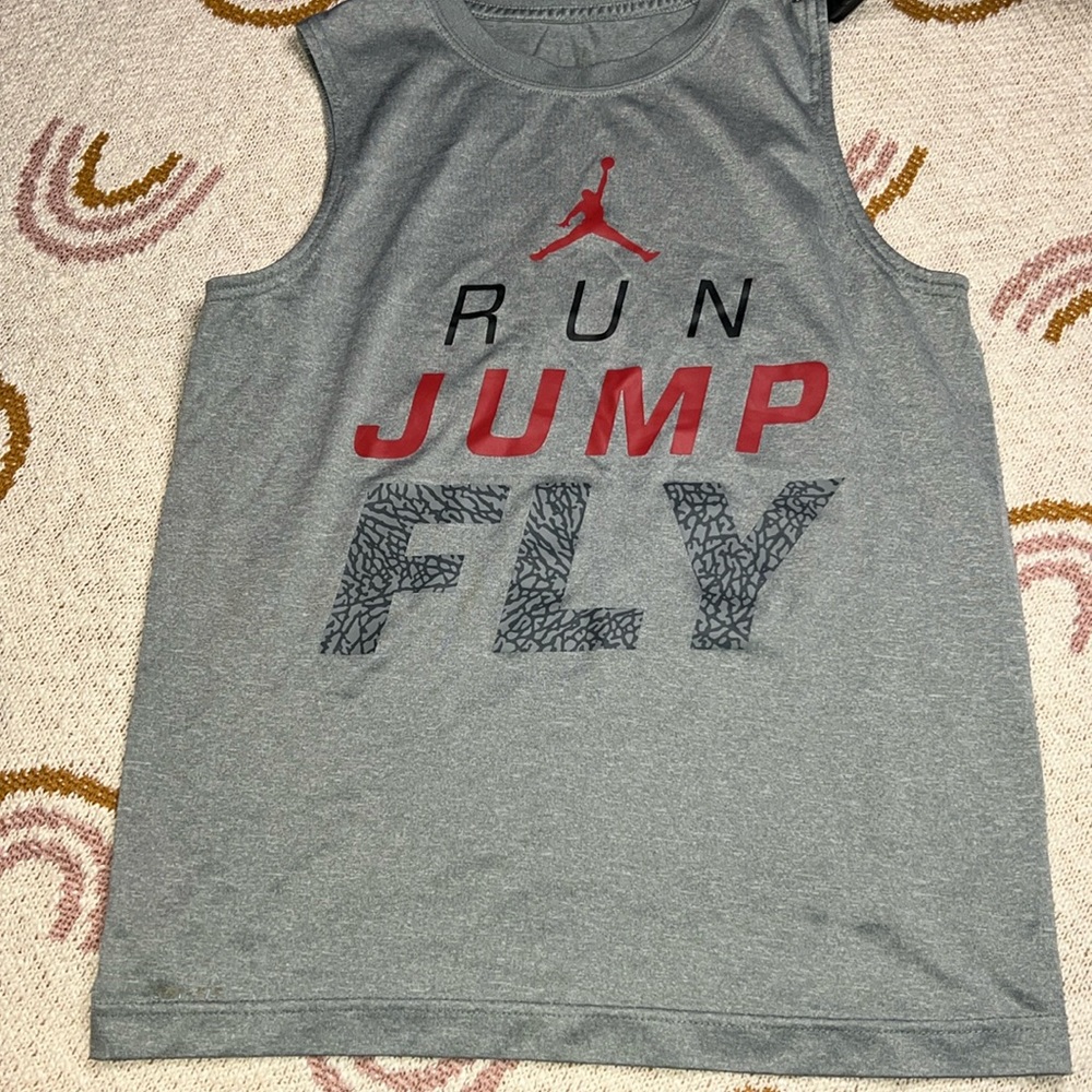 Jordan dri fit gray youth tank size L 12 Run/Jump/Fly print